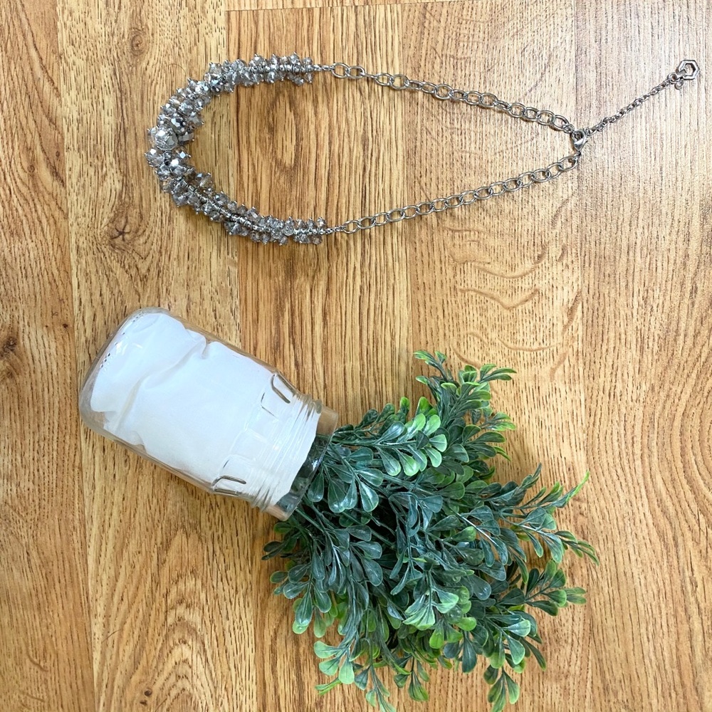STATEMENT NECKLACE
